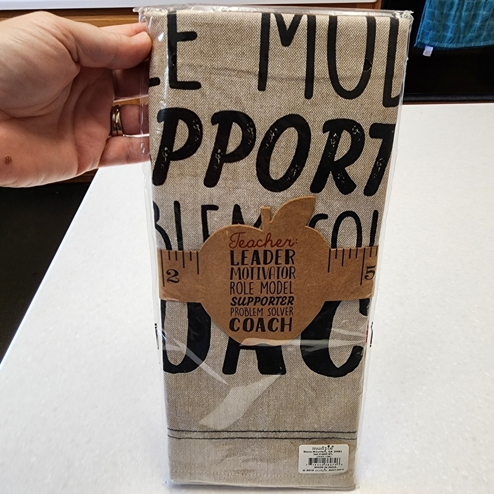 Teacher tea towel NWT 🍎📚 - Picture 3 of 6